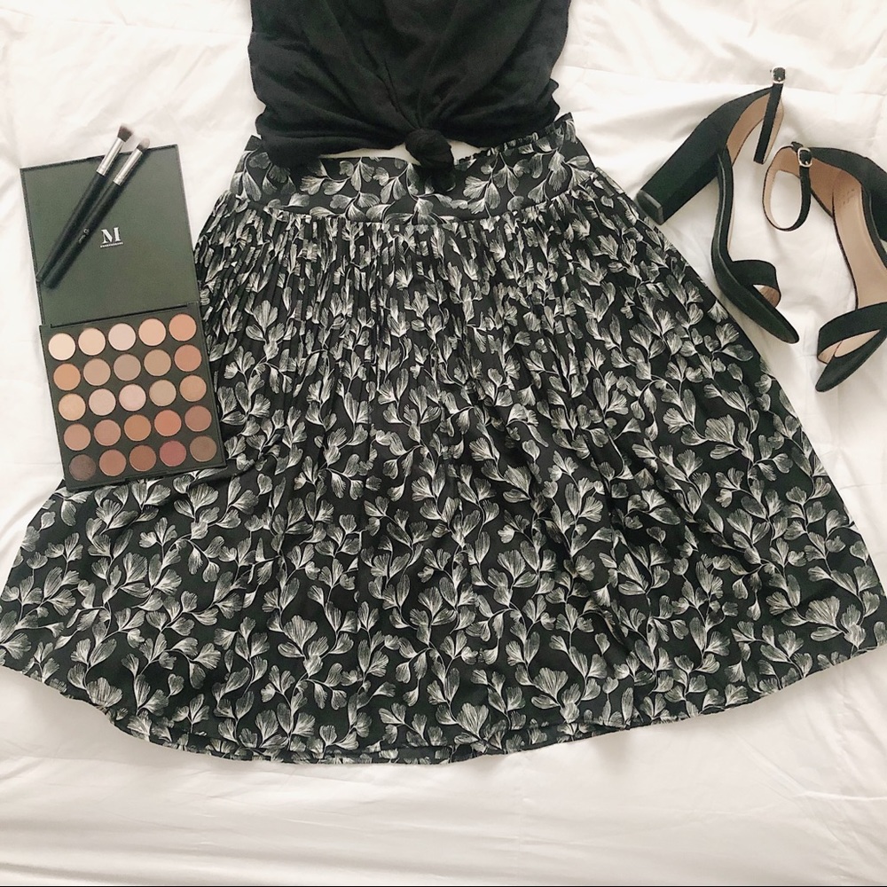 Merona black and white midi-skirt